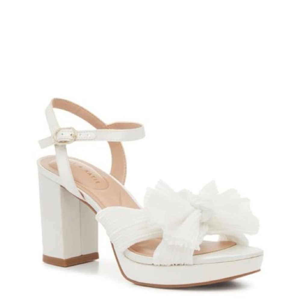 Kelly & Katie White Block Heel Sandals
